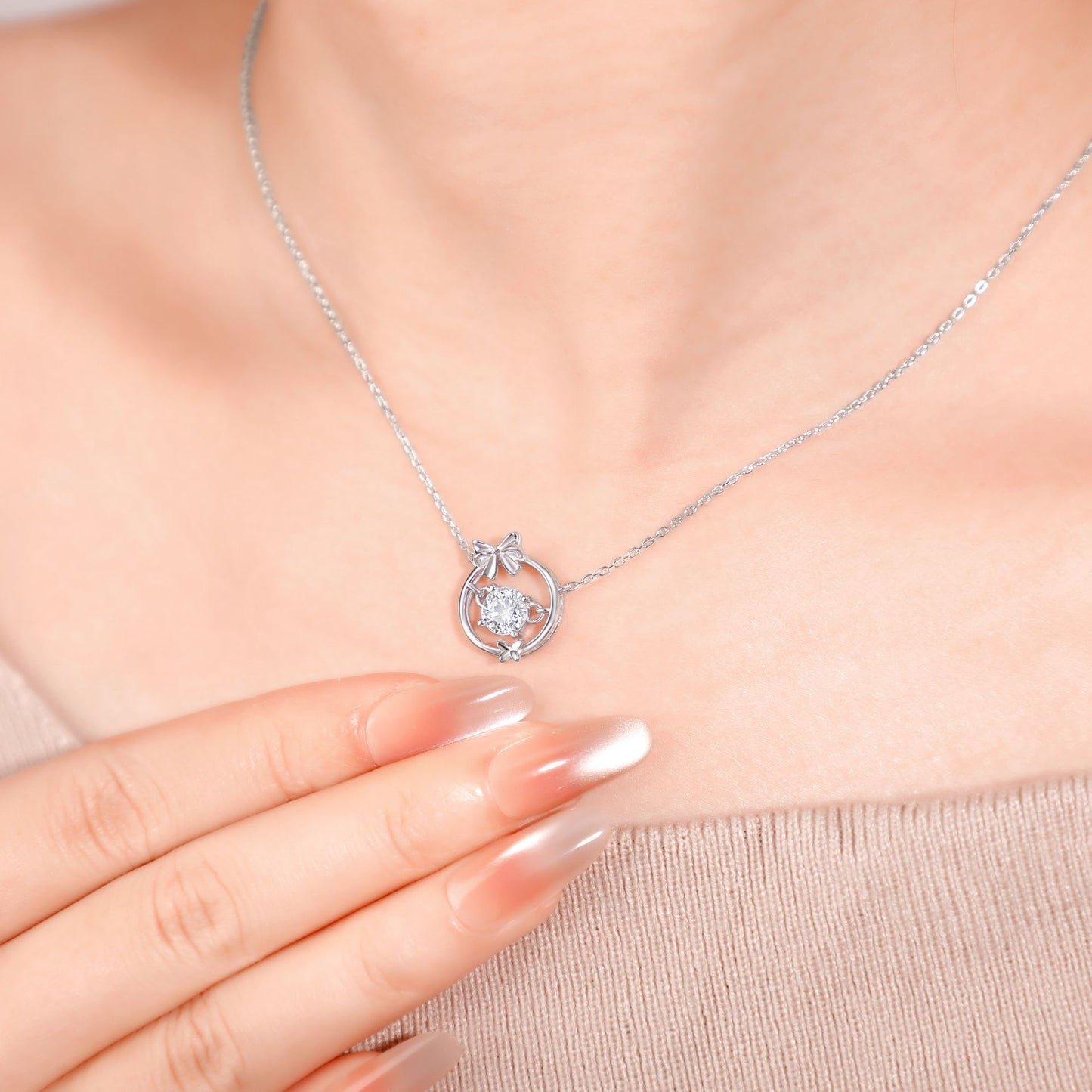 925 Sterling Silver Bow Necklace