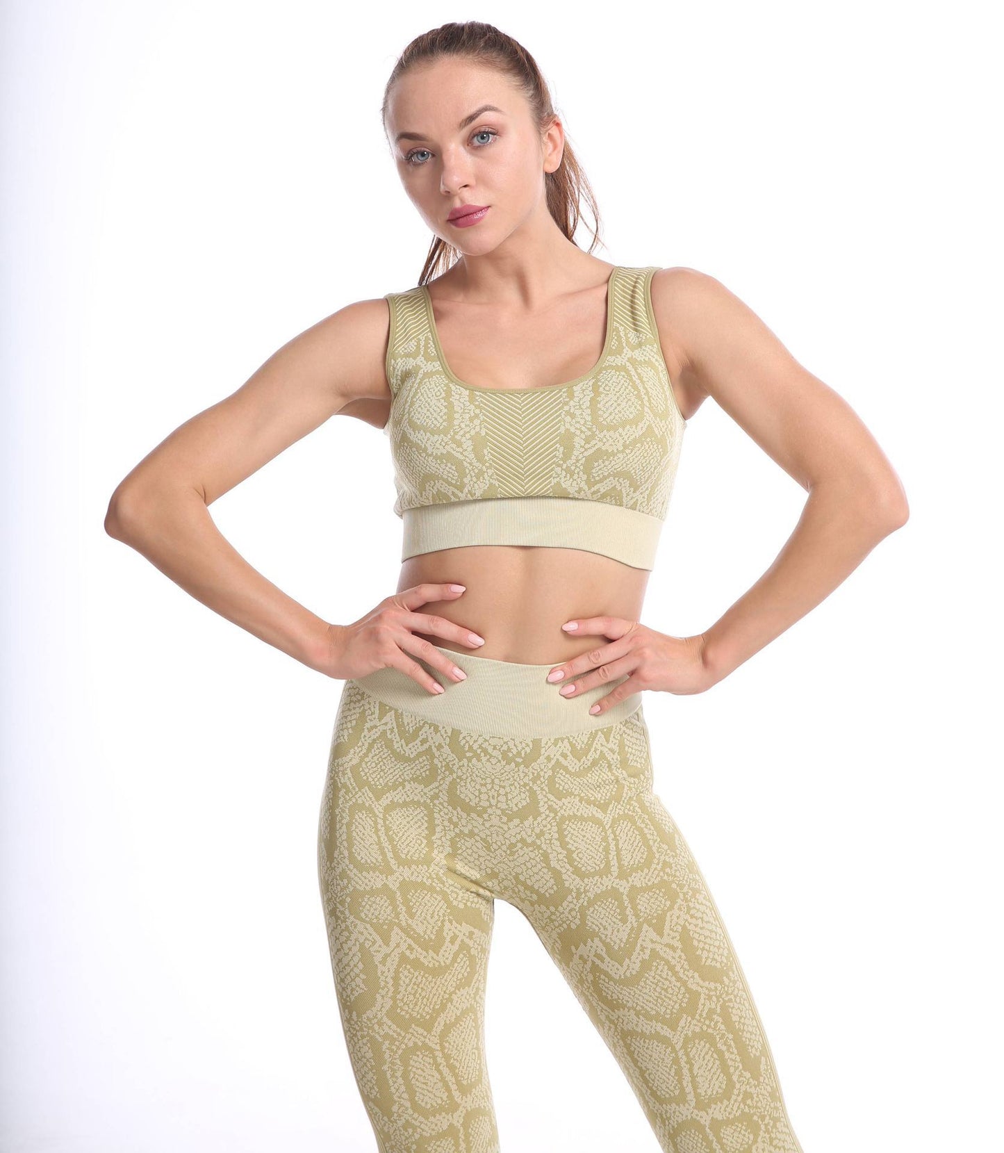 Seamless High-Stretch Sports Bra & Yoga Pants Set